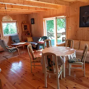 Domek alpejski Drewniany W Otominie, Otomin